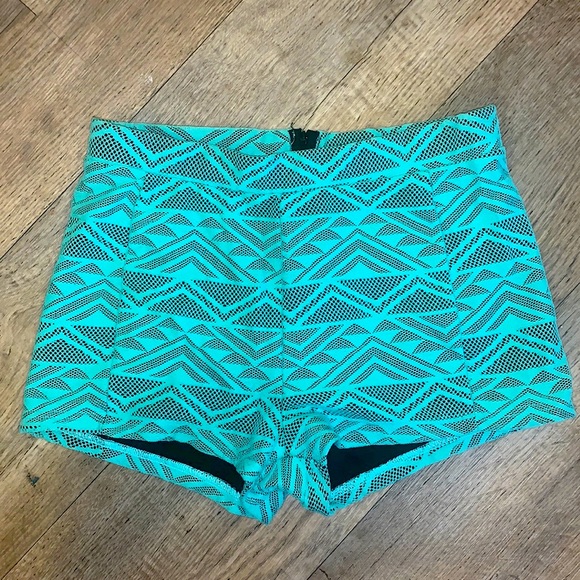 Charlotte Russe Pants - Junior high waist short-shorts